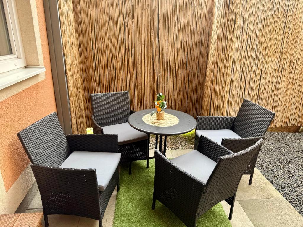 Terrasse mit Sitzplatz Apartment D01